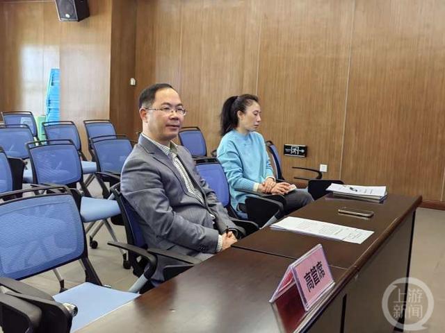 三圣股份总经理张志强(左)当选董事