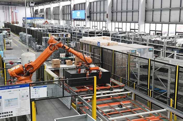 合肥海尔有限公司生产线.全媒体记者 张大岗 摄