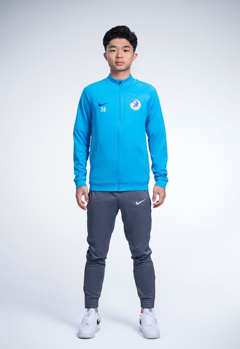 中超大连人2023官方全身标准照32张谢晖与林良铭等弟子大秀身材