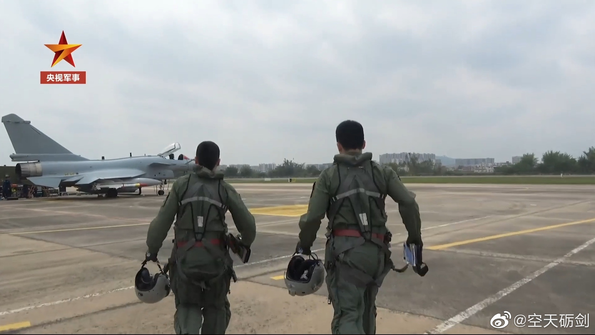 东部战区空军持续位台岛周边实战化演练!