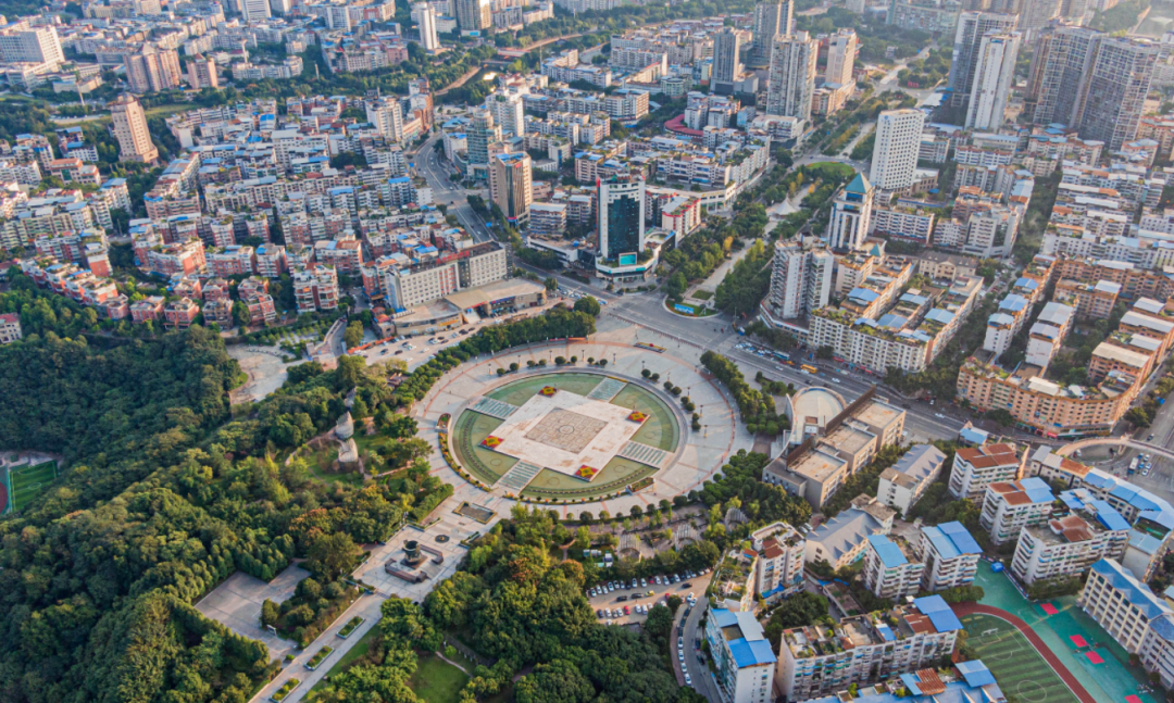 俯瞰广安主城区。图源视觉中国