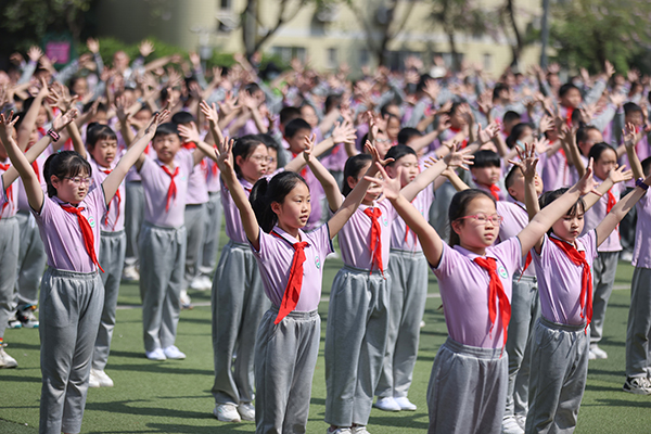 玉带山小学举行第二十二届趣味运动会|小学|表演|趣味运动会_新浪新闻