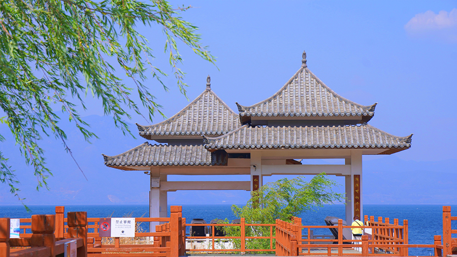 洪扬 摄仙湖湾位于云南省玉溪市澄江市海口镇海口社区,占地655亩,景区