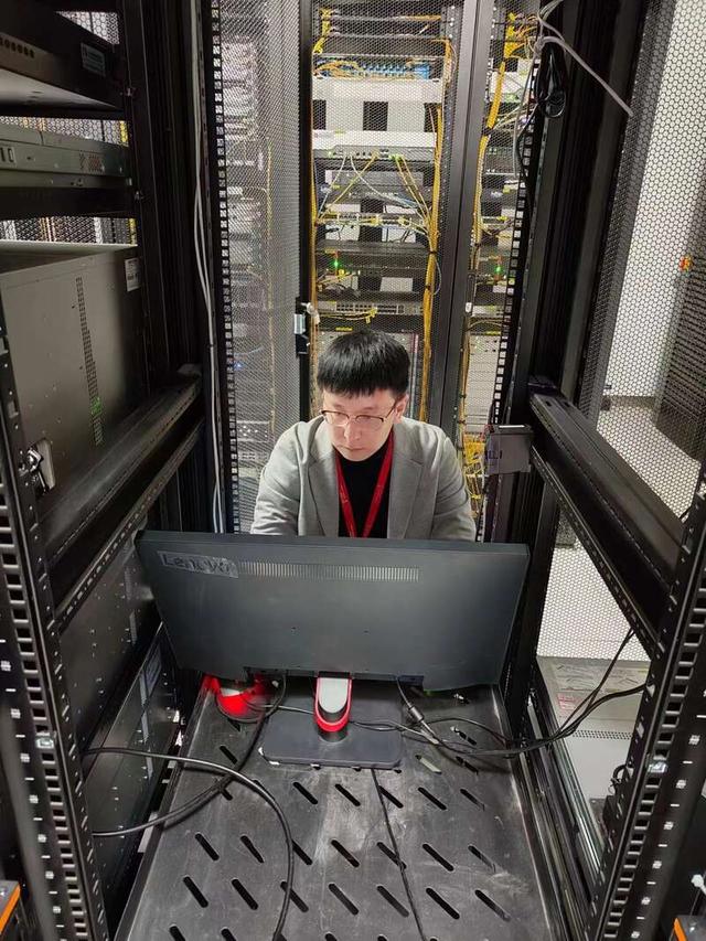 用"一座塔",铺就网络强国路|北京市_新浪财经_新浪网