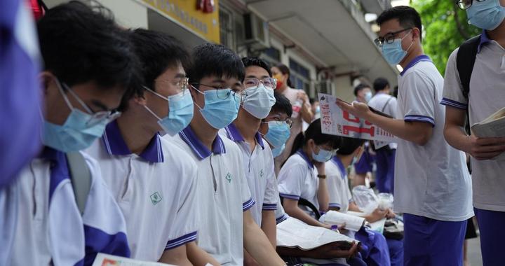 扩招留学生,新时代的“大炼钢铁”?