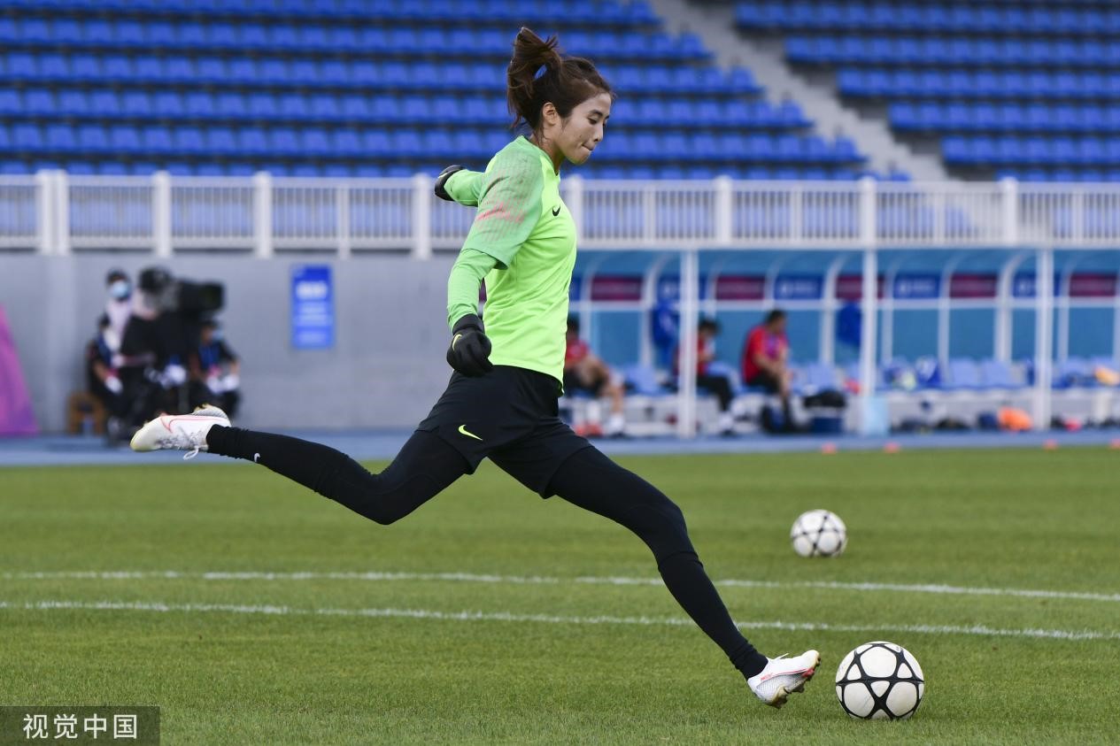 对话|退役后投身足球公益,赵丽娜的足球之路还未到终点