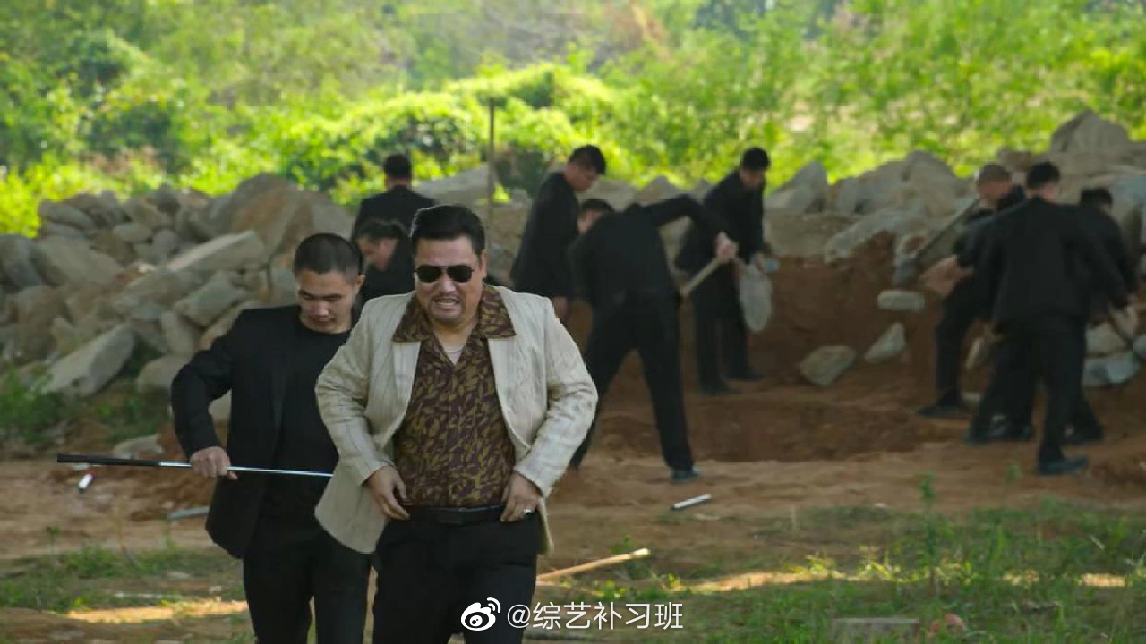 徐江—一位懂得穿搭的又狂又飚的提前下线反派头子!|穿搭_新浪新闻