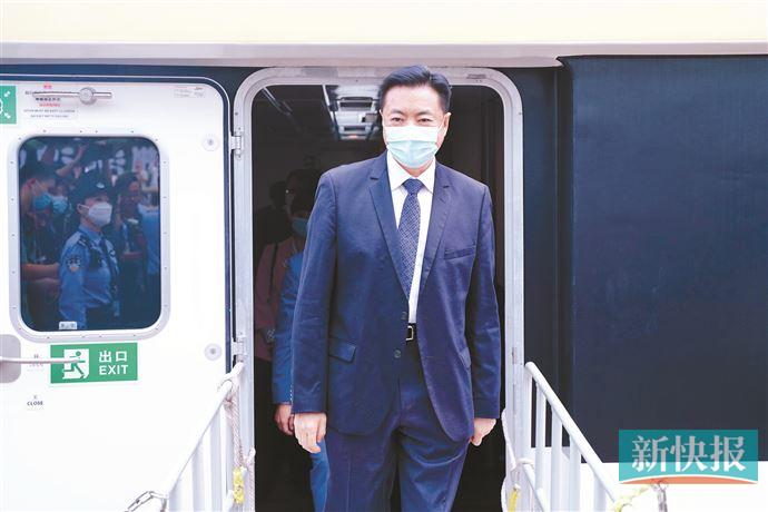 琶洲港澳口岸 迎来首批入境旅客