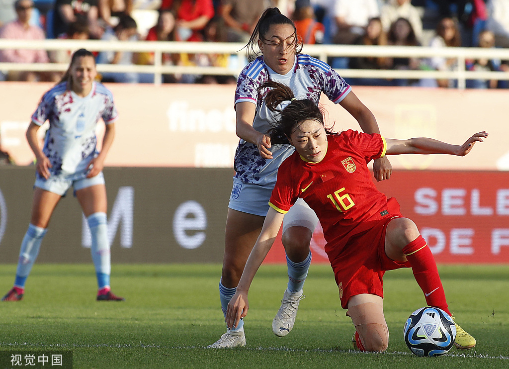 中国女足0-3不敌西班牙。