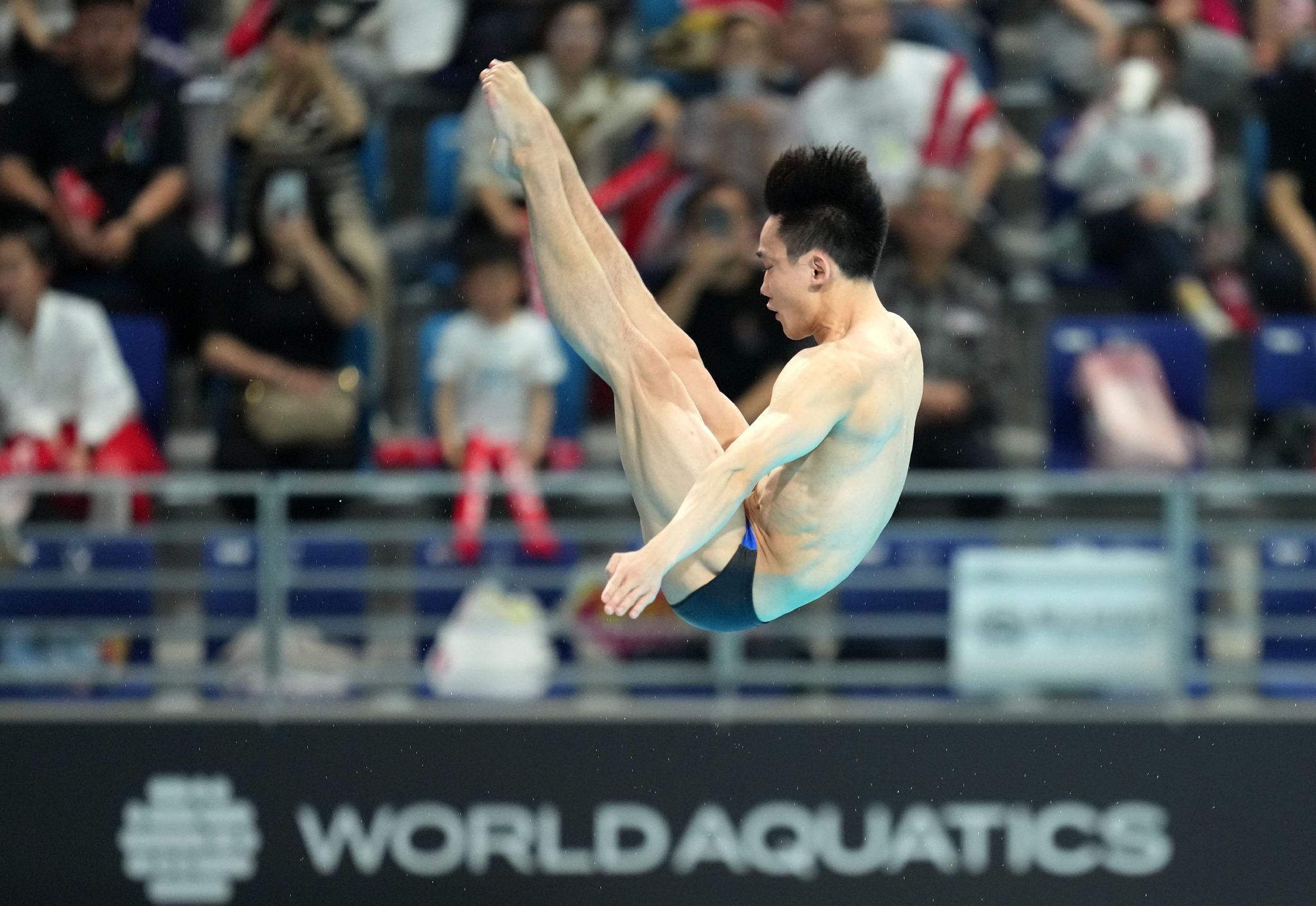 跳水——世界杯总决赛：杨昊男子10米台夺冠-新华网