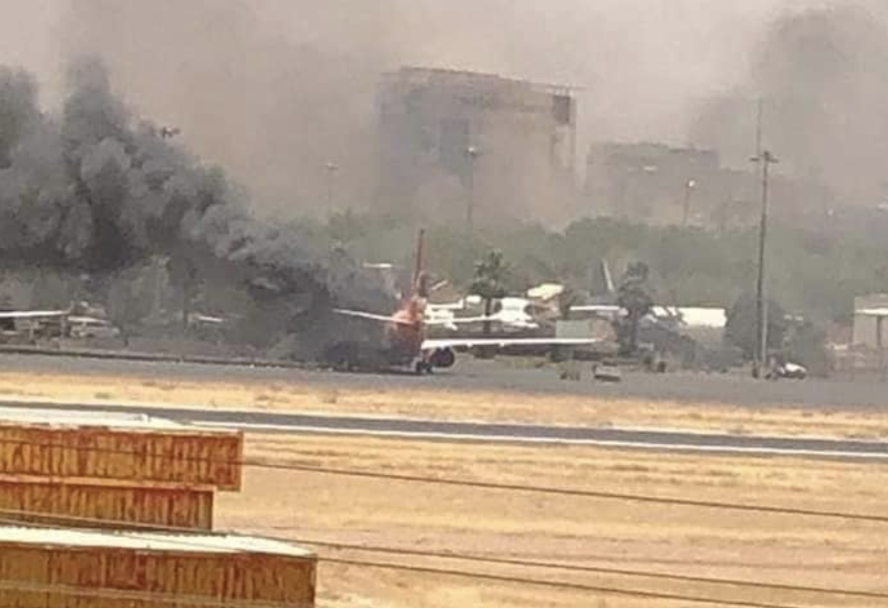 突发｜多架民航客机在苏丹被击中！休闲区蓝鸢梦想 - Www.slyday.coM