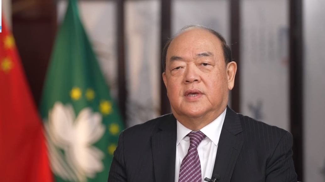 澳门特区行政长官贺一诚