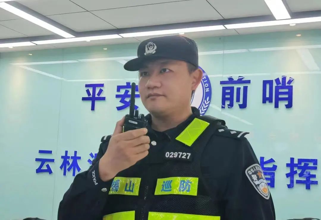 "抓小偷"他笑着说"没想那么多,直接冲上去""这是职业本能反应"吴子浩