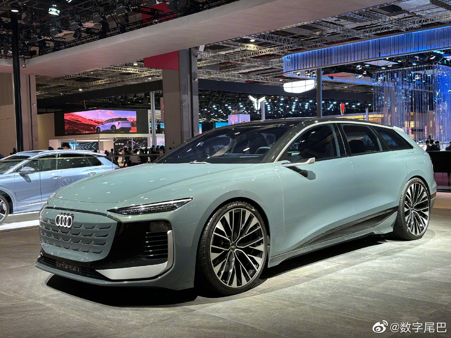 audia6avantetron概念车的长宽高496019601440mm