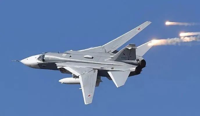 俄罗斯空天军的苏-24前线轰炸机