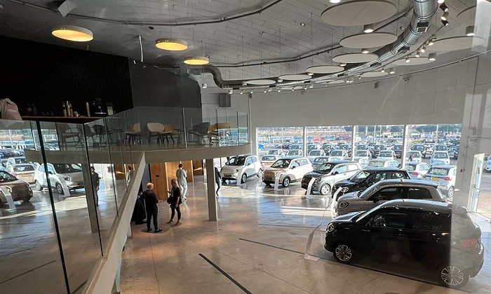 零跑汽车门店，图源零跑汽车公众号