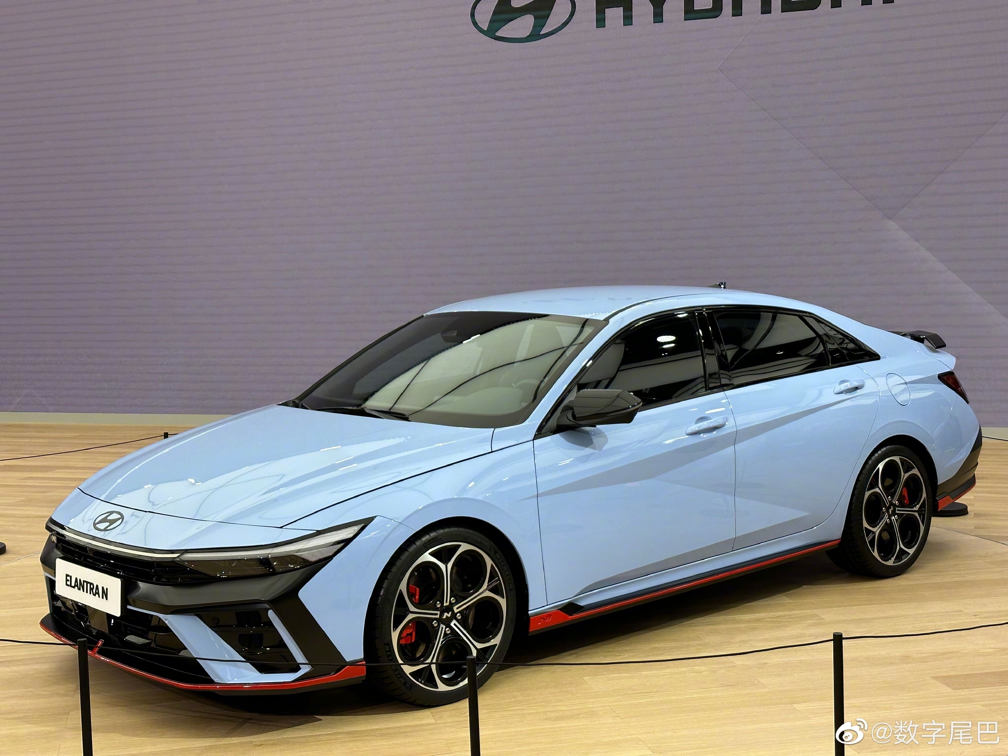 现代汽车全新elantran整车保留赛车感驾驶设计风格