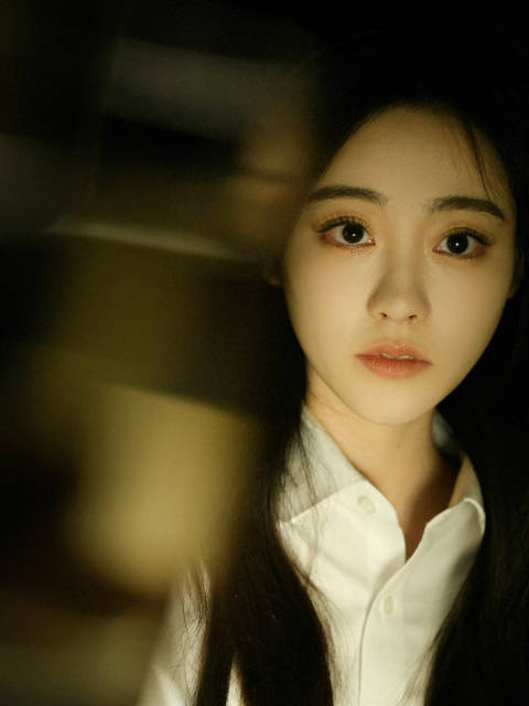 祝绪丹营业啦美女的自拍真的好美啊这组照片超级有氛围感