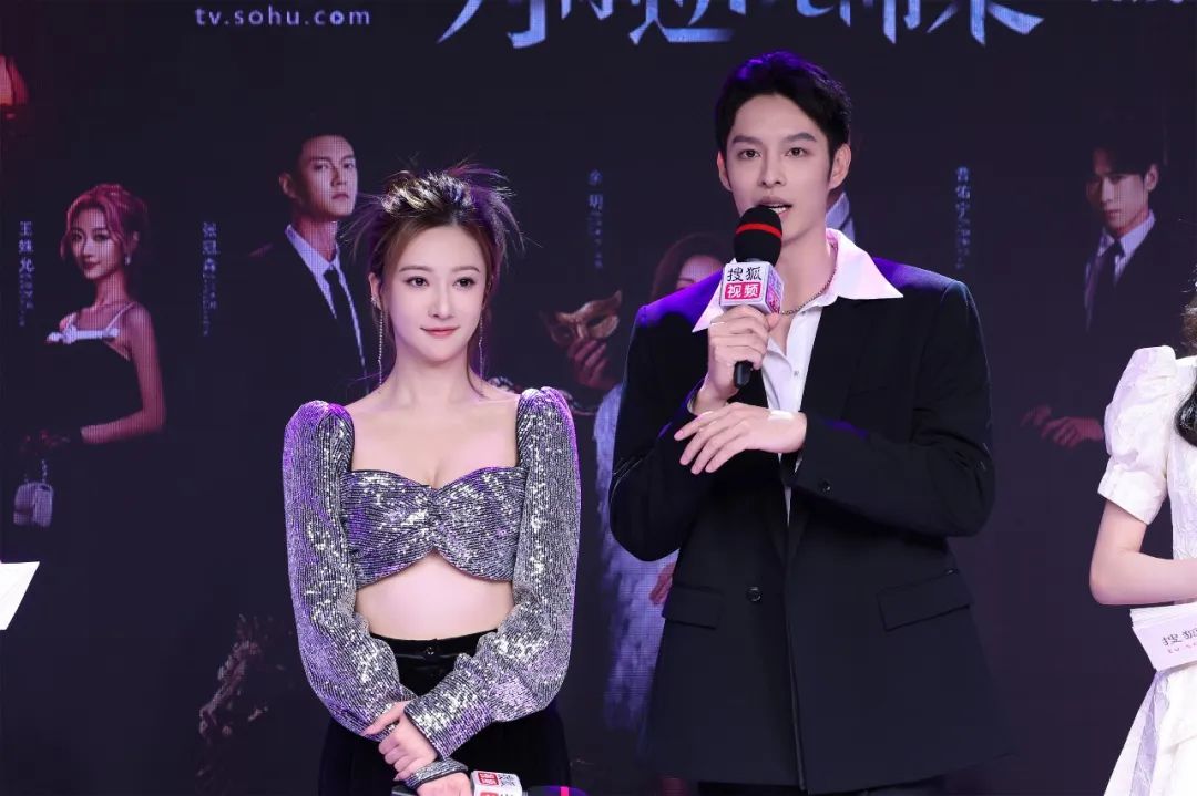 为你逆光而来正式上线曹佑宁余玥现场还原托脖吻场景高甜超标