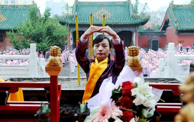 郑重其事：关于下载的严肃话题，不容忽视 (郑重其事的)