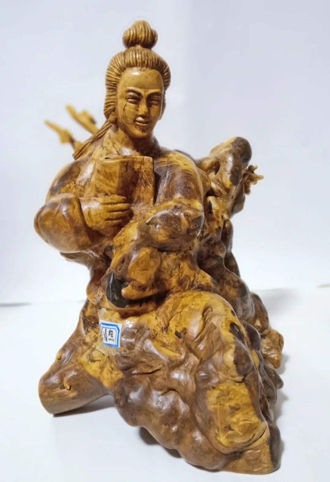 济南七旬老人用根雕传承非遗文化