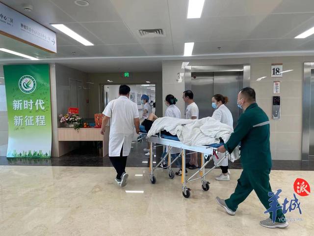 上海交通大学医学院附属新华医院设施完善 医疗服务和就诊高峰如何应对