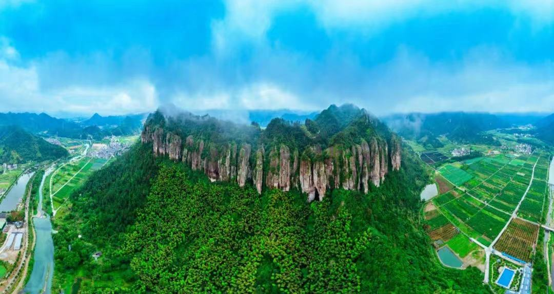 浦江仙华山:浙江省最早的道教名山,昭灵宫道观,相传为黄帝之女玄修