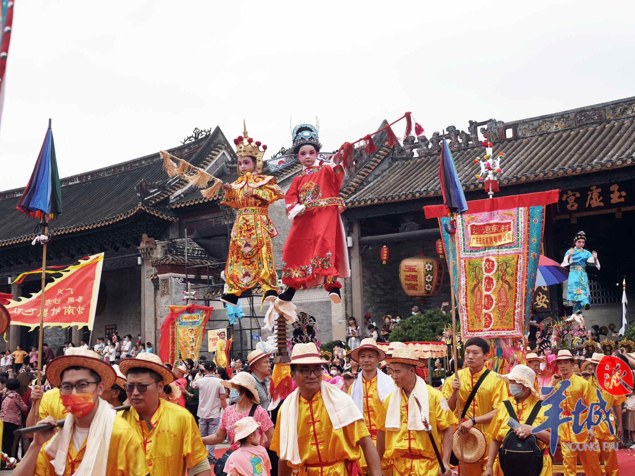 阔别三年,飘色巡游重回广州番禺古镇沙湾|民俗_新浪新闻