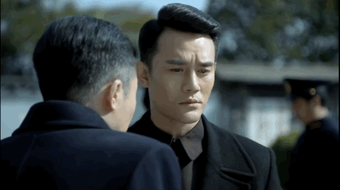 明诚解释明楼的困境。来源/电视剧《伪装者》