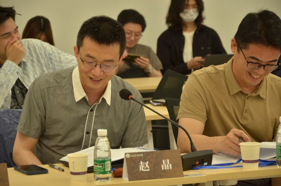 赵晶(左),张达志(右)