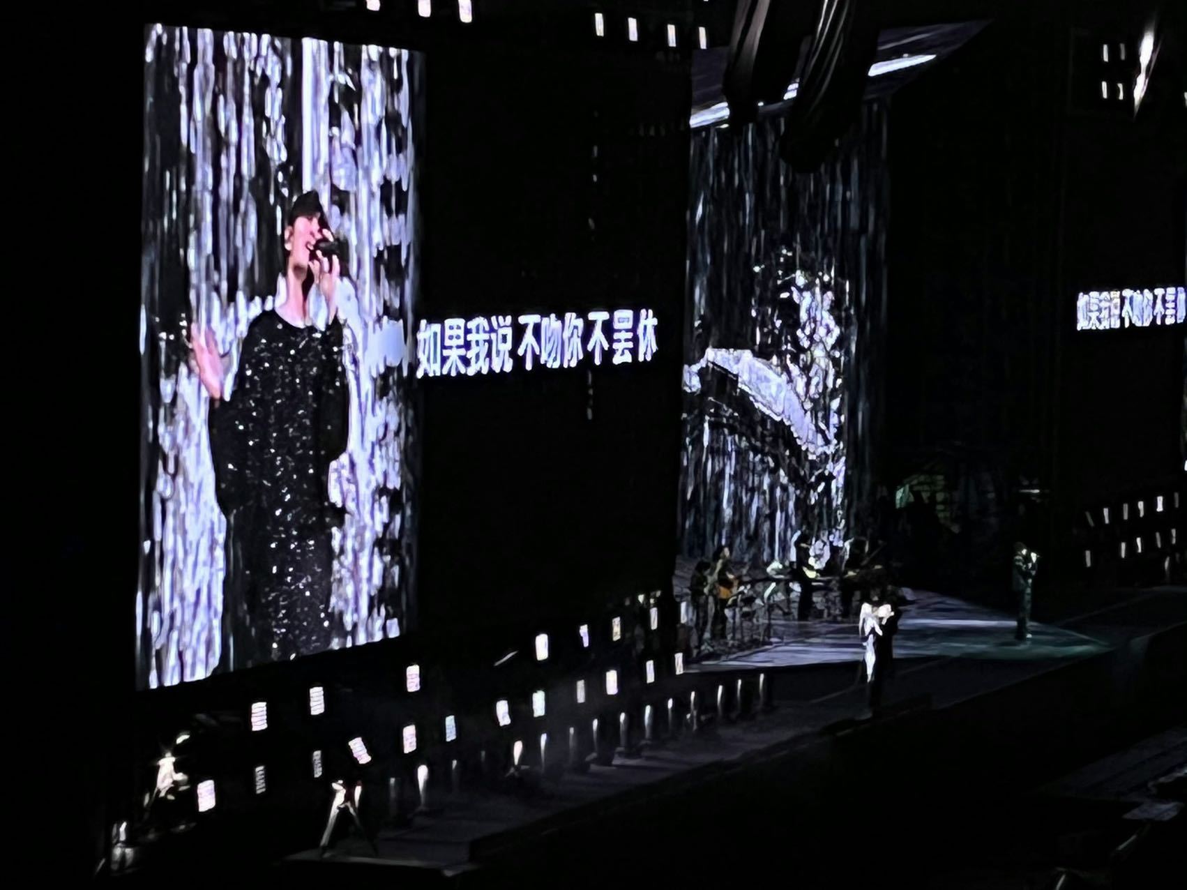 真的是才华横溢的优秀歌手啊,太有实力了…… 真的是才华横溢的优秀歌手啊,太有实力了……