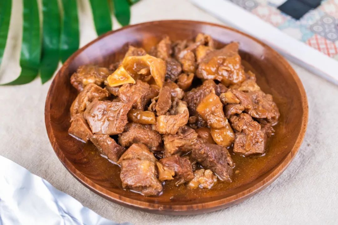 被卖疯的卤牛腩,7小时慢火熬煮,肥瘦相间,软烂入味!__财经头条