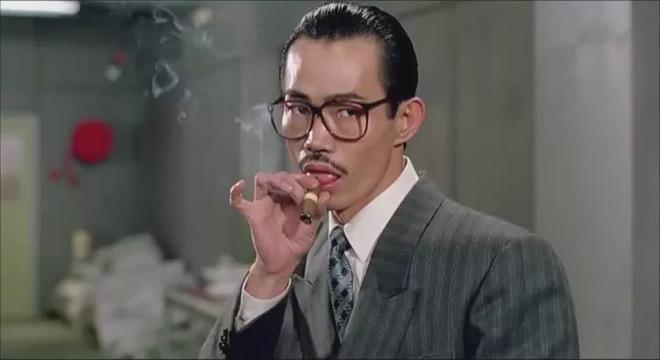 成龙:元华这人特怪,我出800万片酬不演,陈思诚出10万他接受了|元华|片酬|陈思诚_新浪新闻