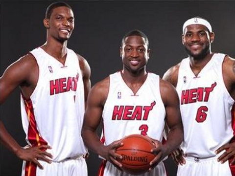 NBA历史最强三巨头排行榜！湖人勇士上榜，第一无悬念|三巨头|埃尔金贝勒|湖人_新浪新闻
