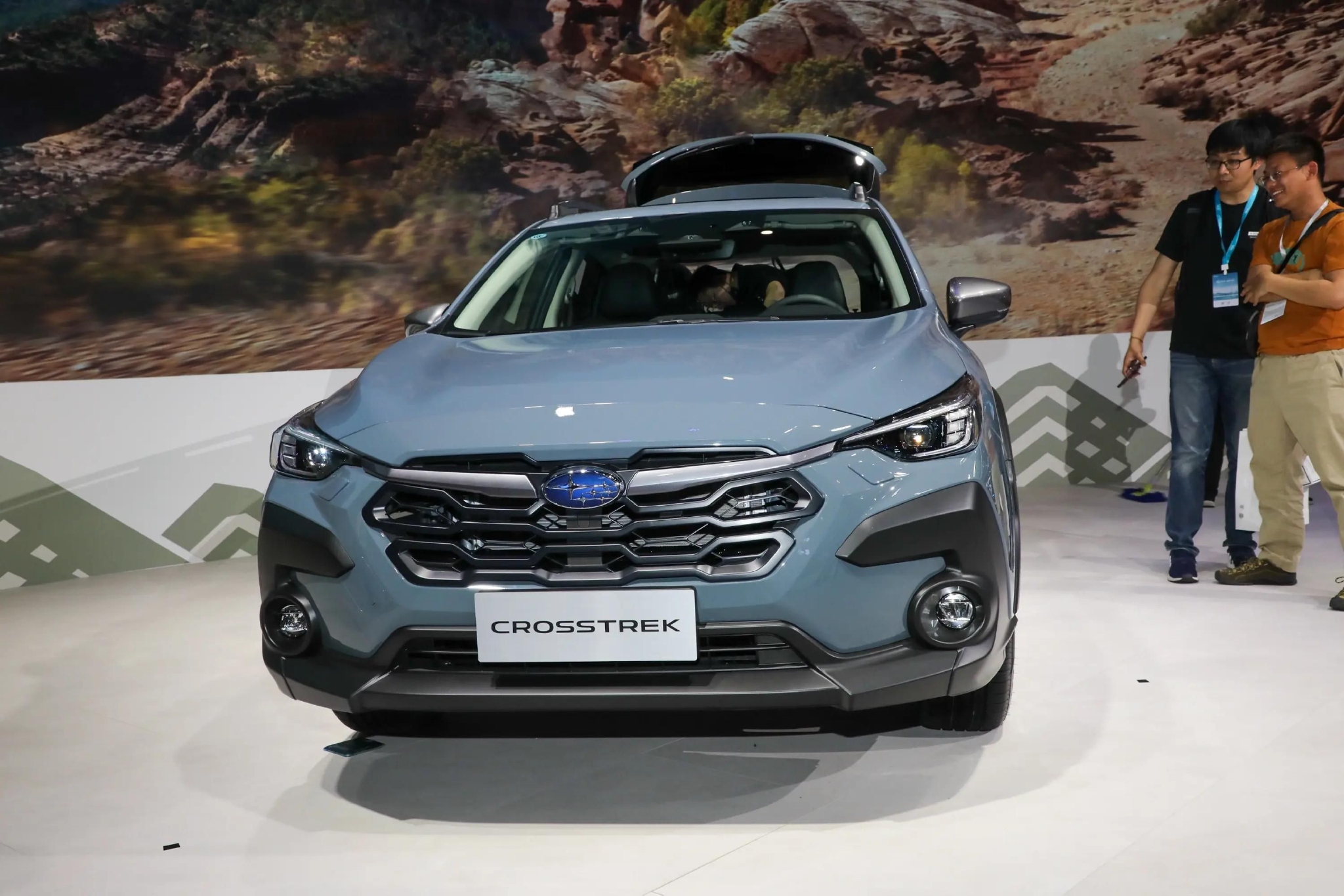 定位新猎趣suv 车展专访斯巴鲁小松利充-新浪汽车