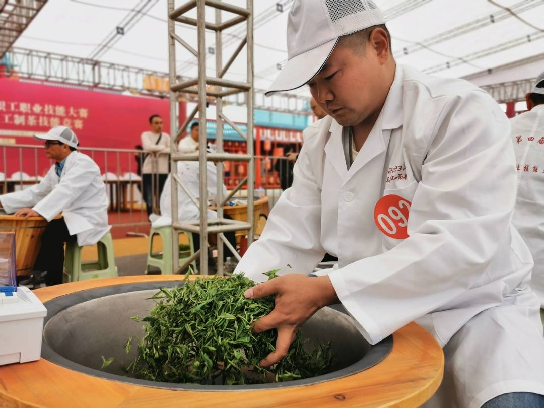 展现制茶技能真功夫 全省百余名制茶高手齐聚四川宜宾筠连县同台竞技|宜宾市_新浪新闻