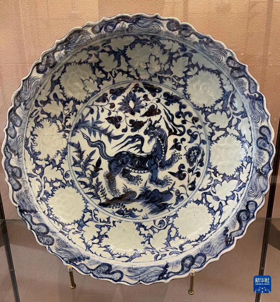 法国利摩日的阿德里安·杜布谢国家陶瓷博物馆展出的来自中国的瓷器(1