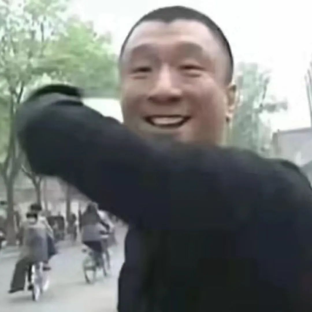 植物学家刘华强的杀伤力倒是足够,但他动不动就拿一西瓜刀的架势,看着