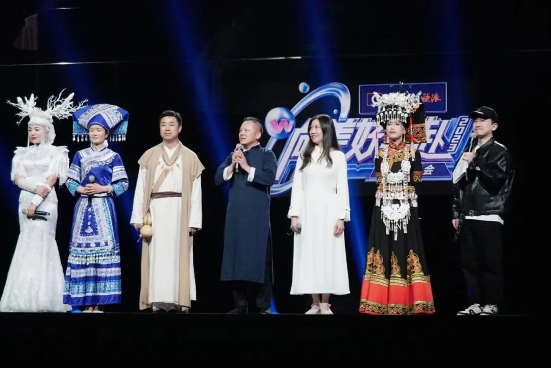 ▲4月7日,解伟、吴姣姣等网红文旅局长在杭州参加一档综艺节目。受访者供图