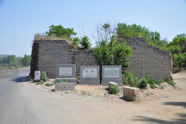 古北口瓮城遗址(高文瑞摄)