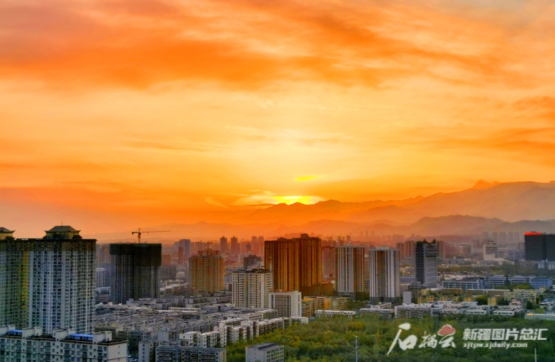 石榴云/新疆日报记者 杨伟 摄