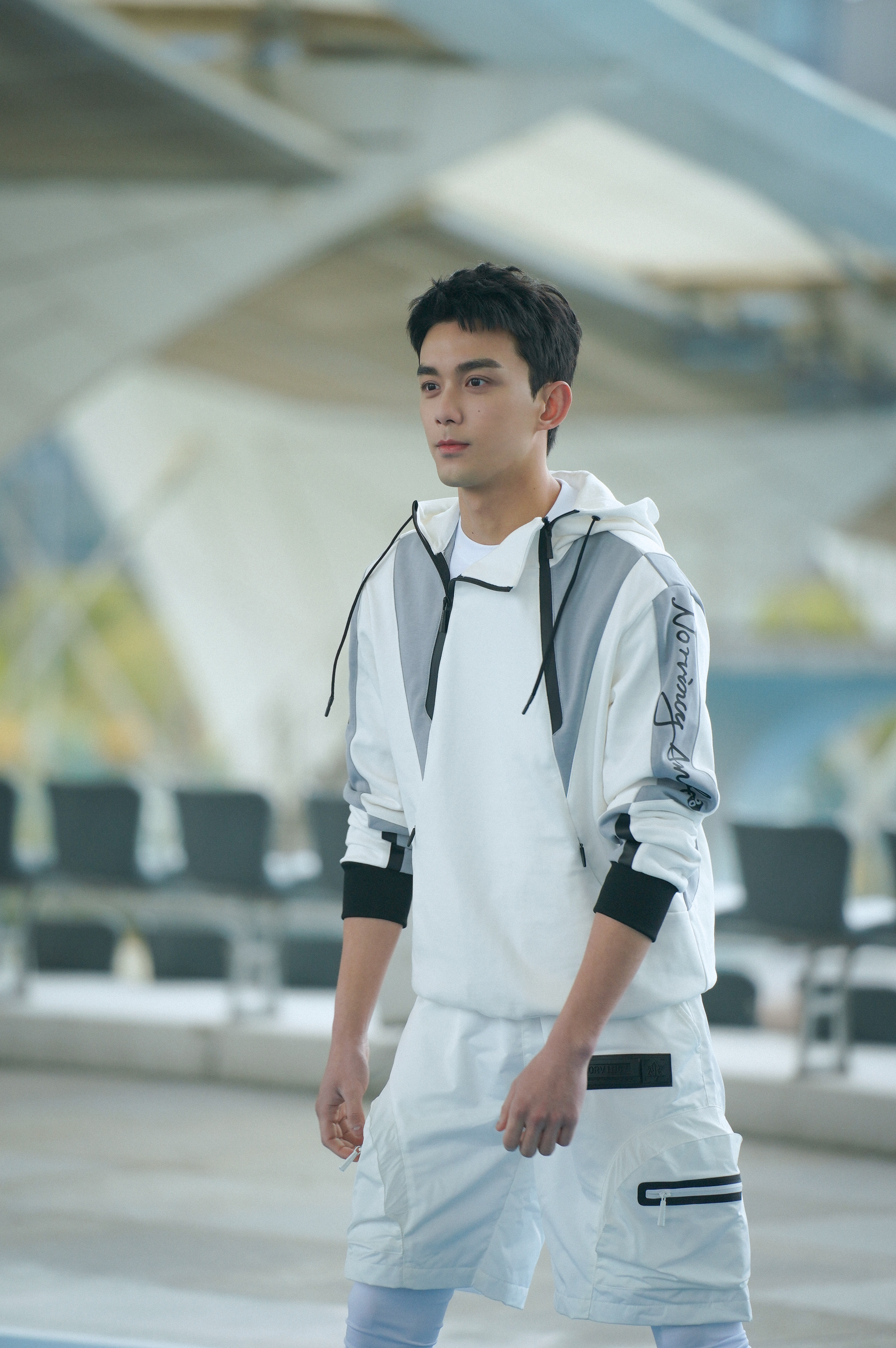 好喜欢看吴磊的片场瞬间