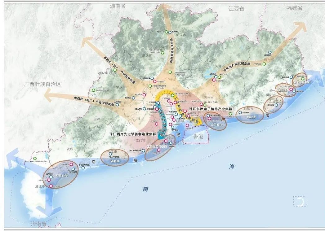 这一次香港访问团聚焦的四大城市,恰恰是"广深港,广珠澳科技创新走廊"