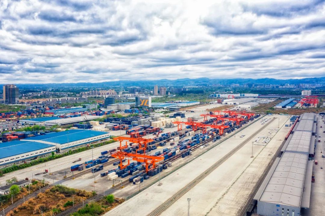 纪念专列来了→|成都市_新浪财经_新浪网