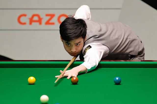世锦赛八强战，斯佳辉暂时4:4战平对手
