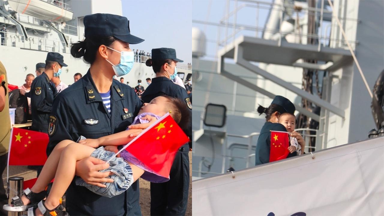 苏丹撤侨现场:女子看到人民子弟兵激动落泪,孩童在女兵怀里熟睡|苏丹|女兵|撤侨_新浪新闻