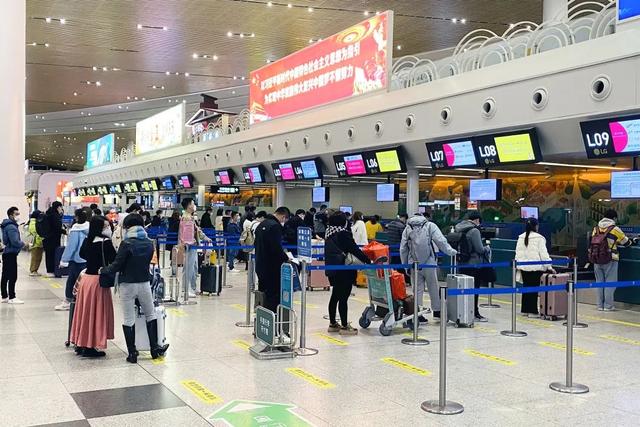 这7天，厦门机场预计客流超50万人次！休闲区蓝鸢梦想 - Www.slyday.coM
