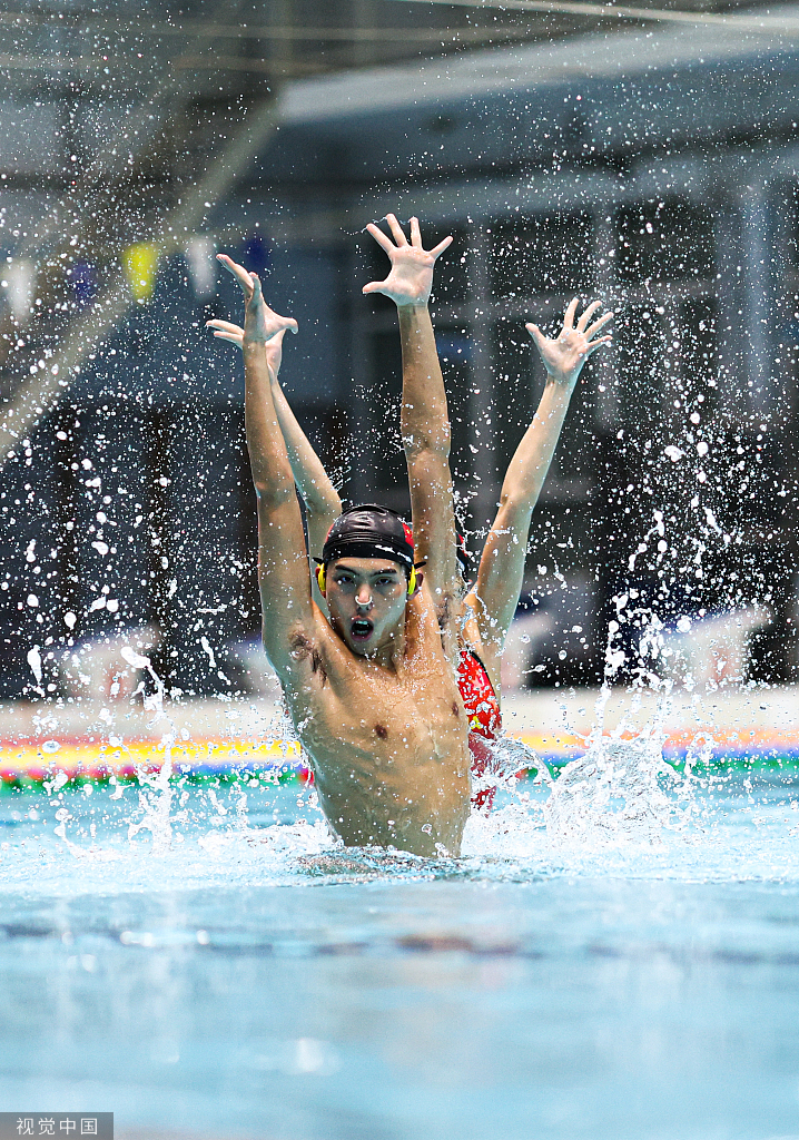 "中国男子花游第一人"石浩玙:男生练花游也可以展现