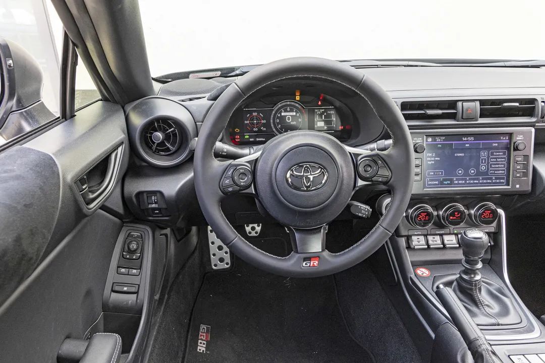 【德味】要爽由自己:丰田gr86-新浪汽车