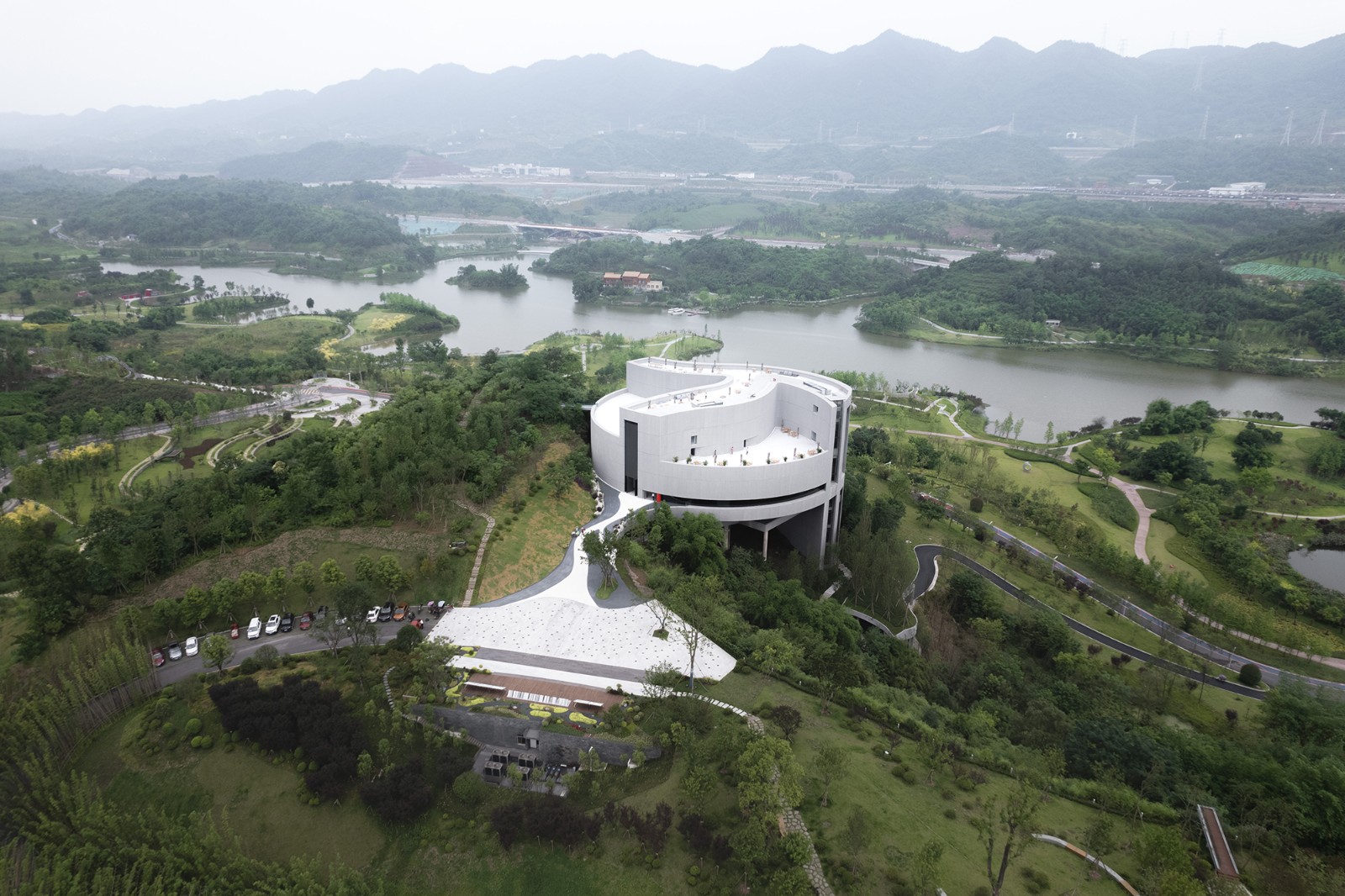 重庆两江协同创新区规划展示中心 / 汤桦建筑设计